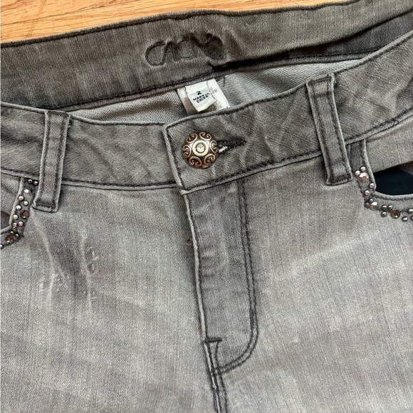 Cache Jeans - Picture 3 of 4